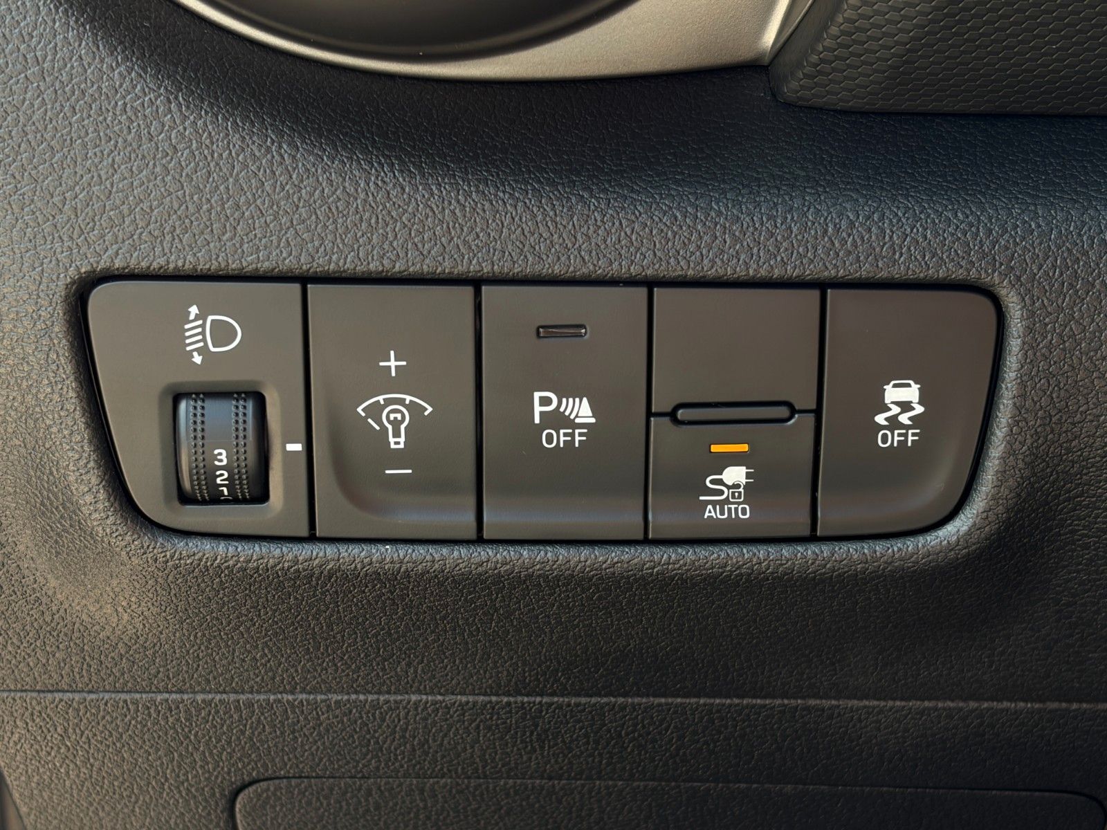 Fahrzeugabbildung Hyundai KONA E Select SHZ ACC PDC LKA Navi WiFi CarPlay