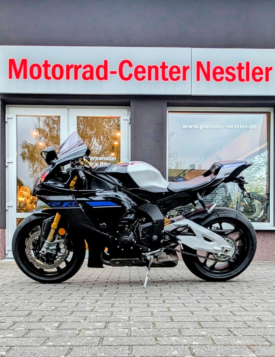 Yamaha R1 M  1. Hand, Traumzustand nur 3.236 km