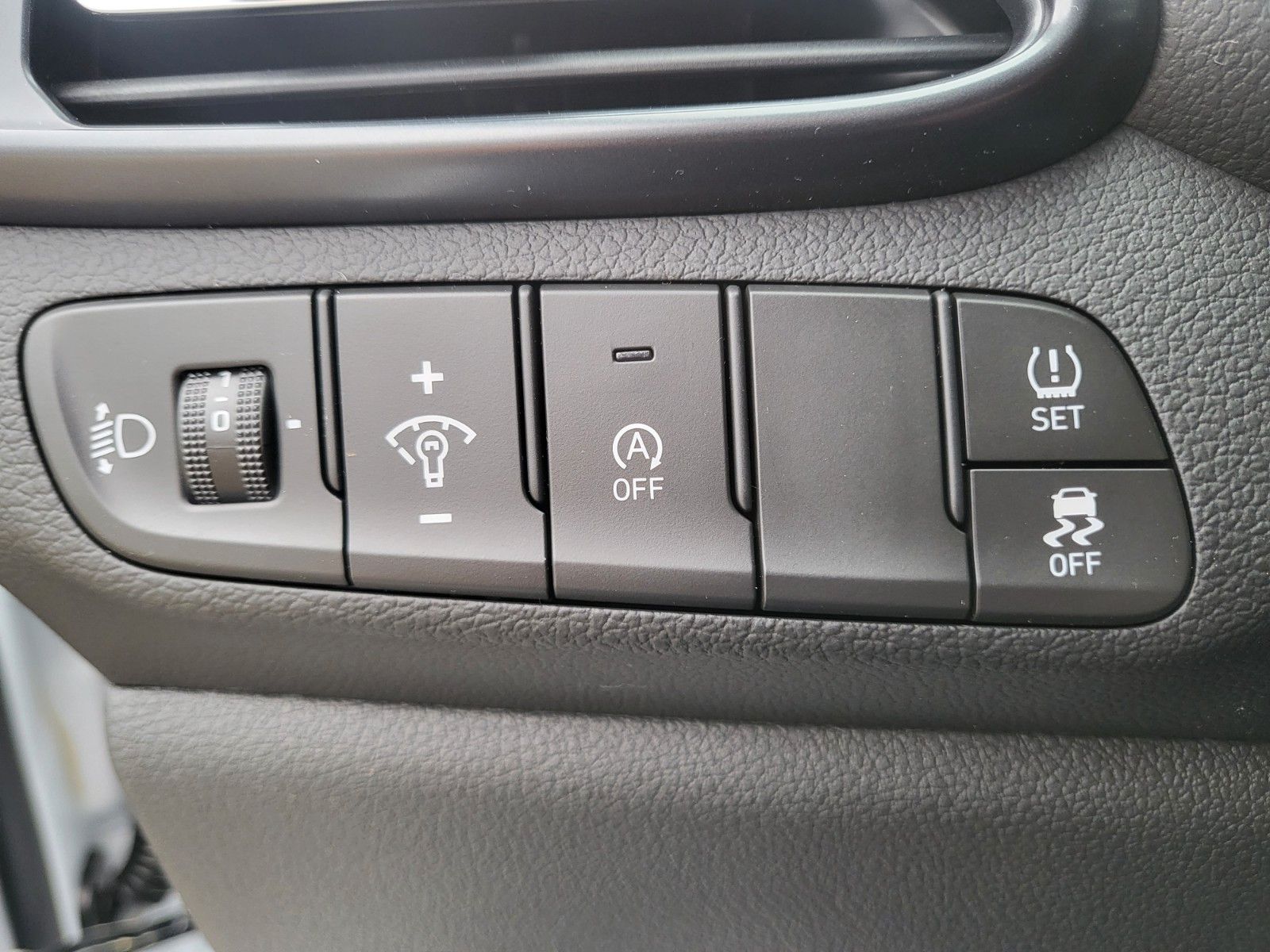 Fahrzeugabbildung Hyundai i30 1.5 T-GDI M/T (48V) N-LINE NAVI ASSI PANO