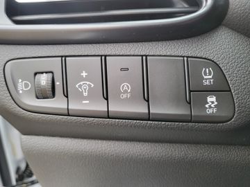Fahrzeugabbildung Hyundai i30 1.5 T-GDI M/T (48V) N-LINE NAVI ASSI PANO