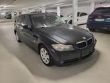 BMW 318 Baureihe 3 Touring 318i - BMW 318 aus 2006: Kombi