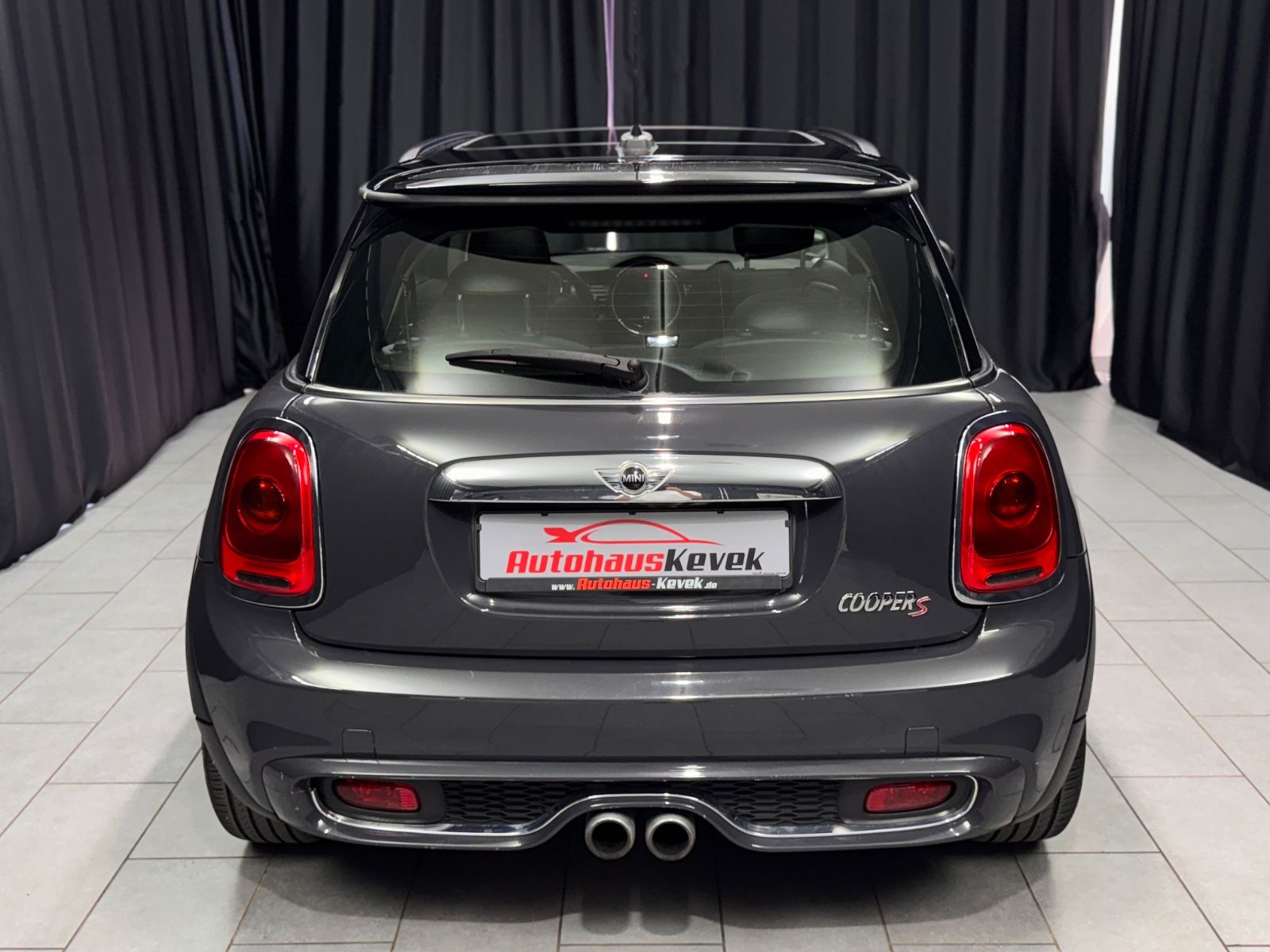 Fahrzeugabbildung MINI MINI COOPER S|CHILI|PANORAMA|NAVI|PDC|