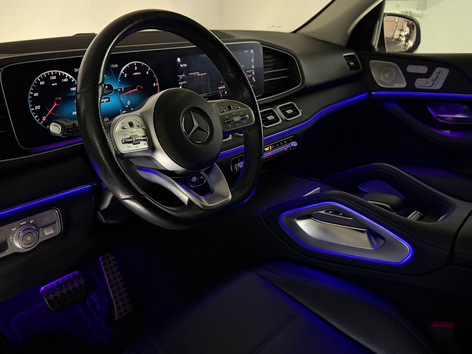 Fahrzeugabbildung Mercedes-Benz GLE 400 d 4Matic AMG-LINE/DISTRONIC+/AHK/7-SITZE
