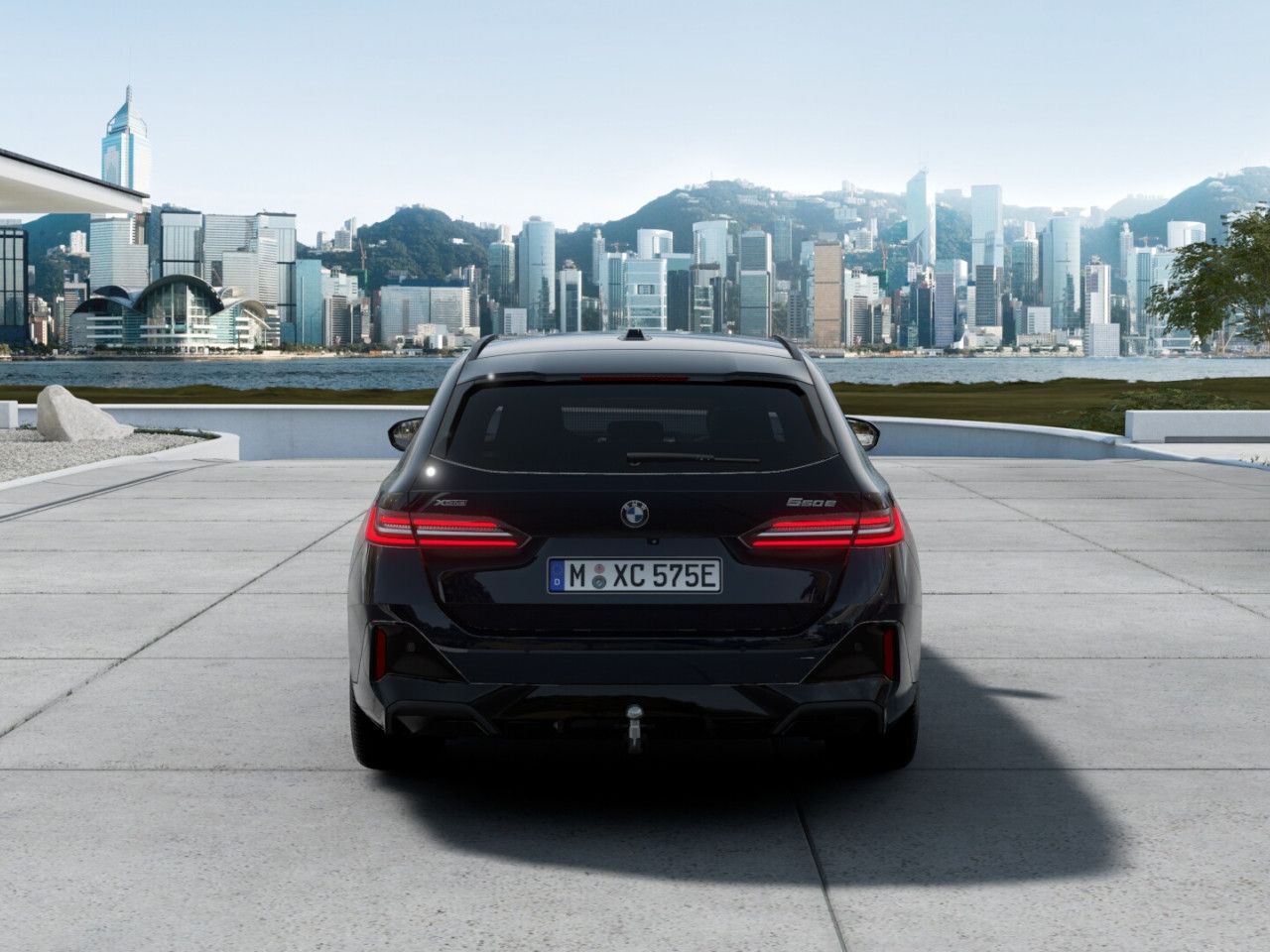 BMW 550e xDr T M SPORT AdLED,AHK,Pano,B&W,Autobahn imagem 3