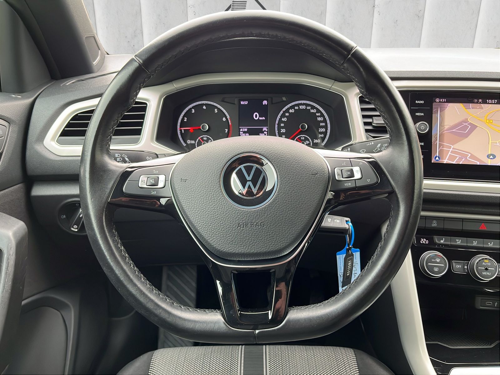 Fahrzeugabbildung Volkswagen T-Roc 1.0 TSI*Cabrio*Navi*PDC*SHZ*