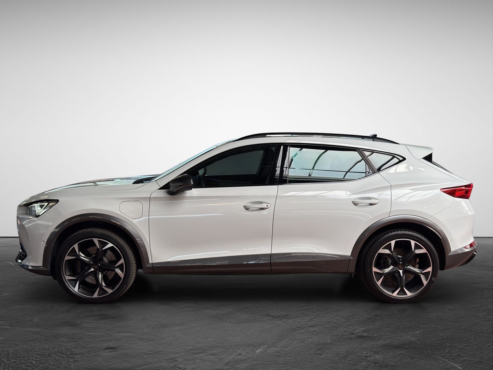 Cupra Formentor VZ 1.4 TSI DSG eHybrid AHK Navi LED K imagem 3