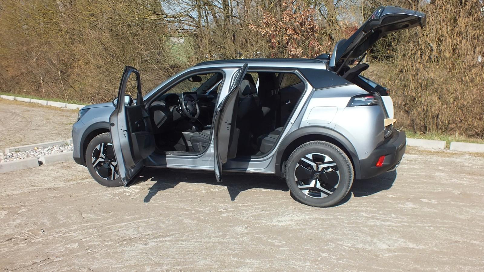 Peugeot 2008 Allure Pure Tech 130 EAT8 Automatik +Navi