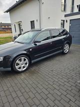 Audi A4 1.8 T Avant - - Audi A4 aus 2002: 1.8