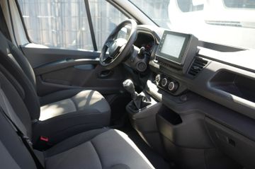 Renault Trafic - 10