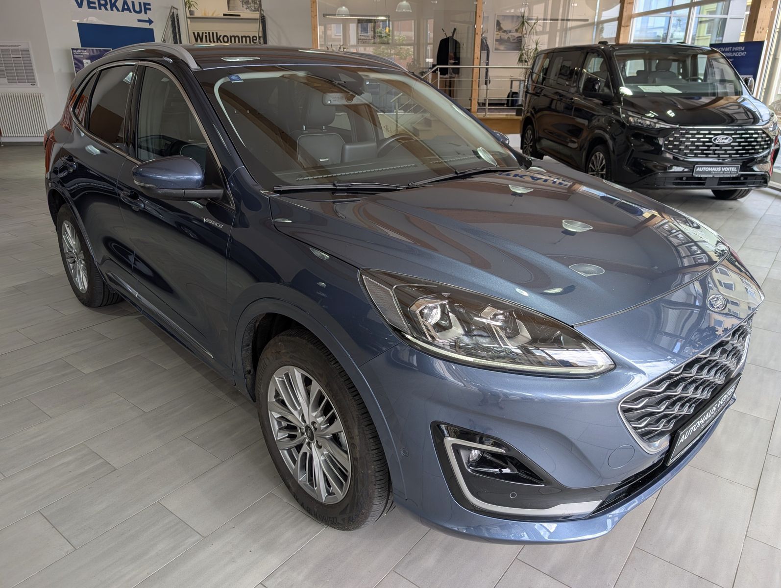 Ford Kuga Vignale Plug-In Hybrid / elektr. schwenkbar imagem 3