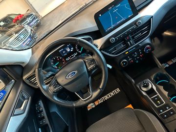 Ford Focus Turnier Cool & Connect*Spurhalte*LED*Navi*