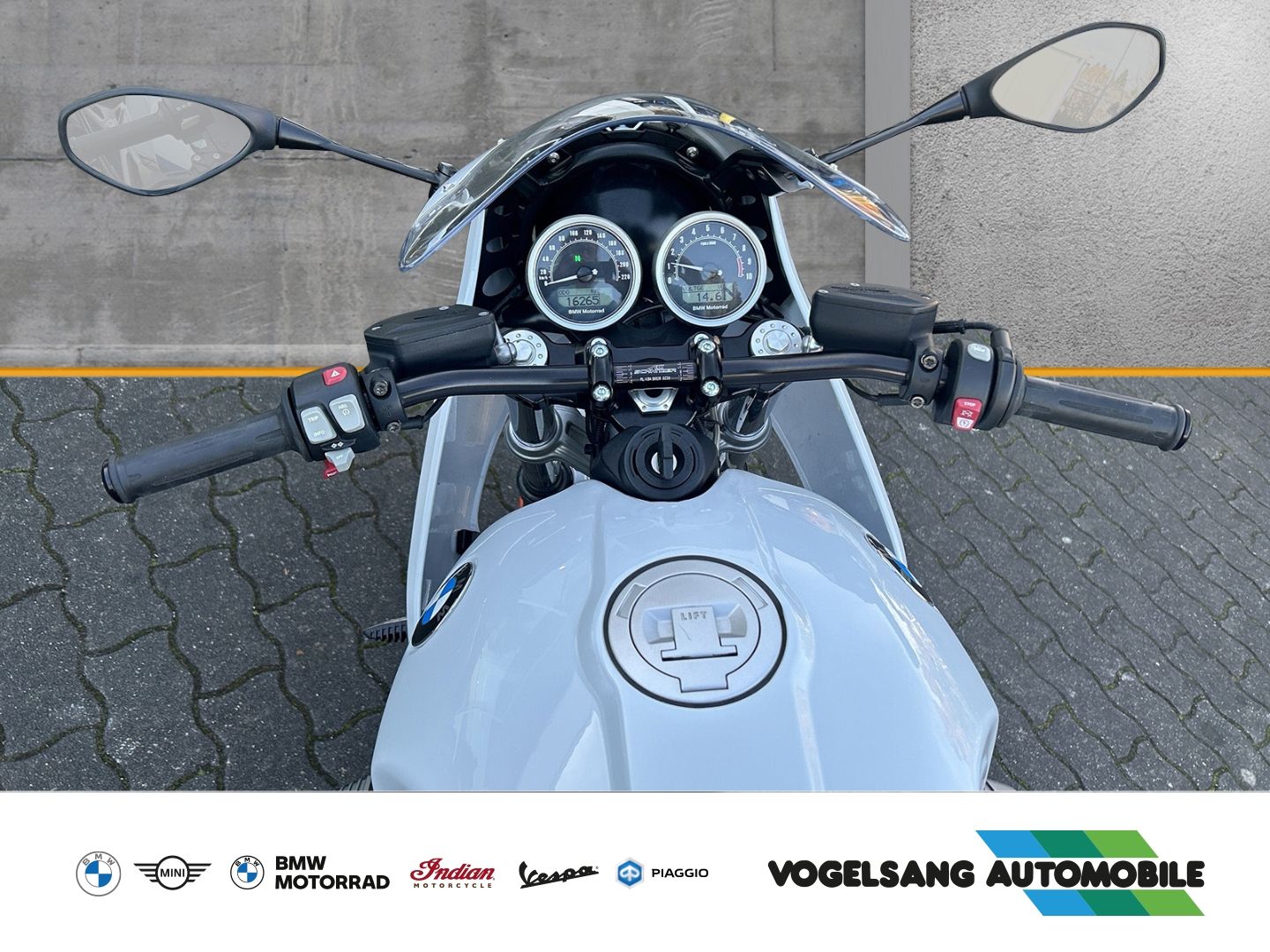 Fahrzeugabbildung BMW R nineT Racer, AC-Schnitzer-Lenkerbrücke, ...