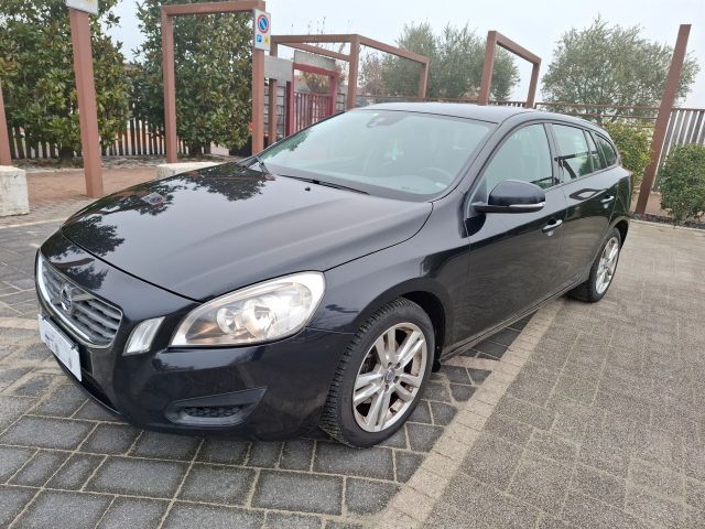 Volvo V60 D2 1.6 D 115cv 6 Marce ok Neopatentati