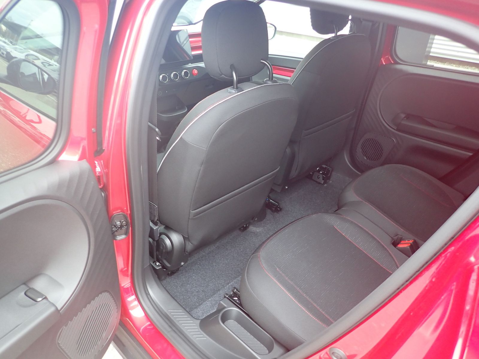 Fahrzeugabbildung Renault Twingo E-TECH elektrisch Techno 80hp Urban Range