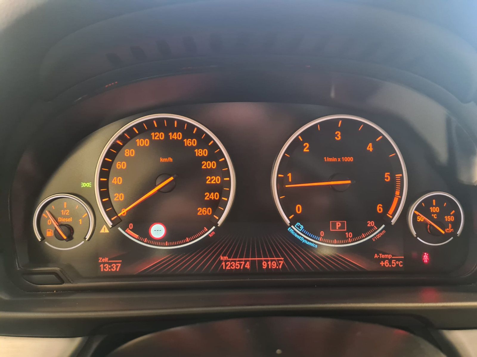 Fahrzeugabbildung BMW 520 d xDrive / AHK / Bi-XENON / LEDER