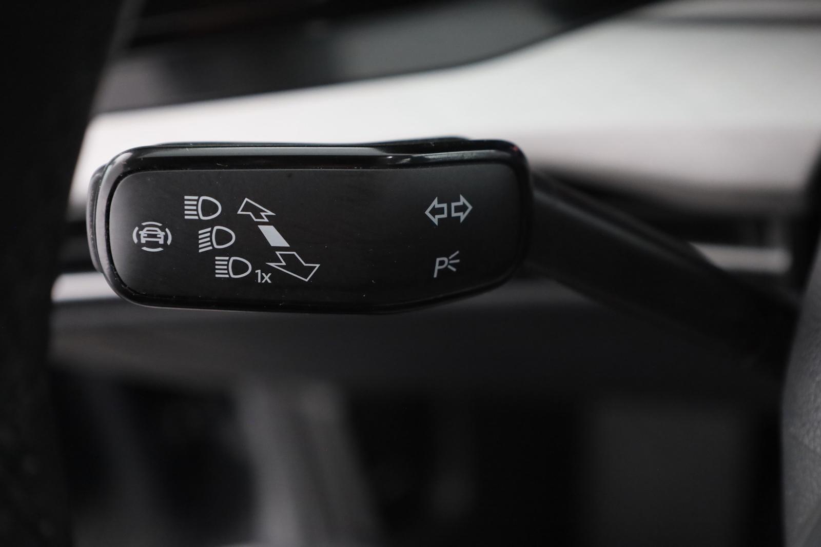 Volkswagen Golf VIII Variant 2.0 TDI DSG LED Navi ACC PDC, миниатюра 18