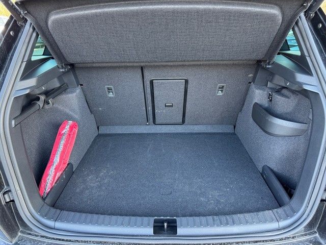 Fahrzeugabbildung SKODA Karoq 2.0 TSI DSG Sportline 4x4+Standhz+ACC+SHZ+
