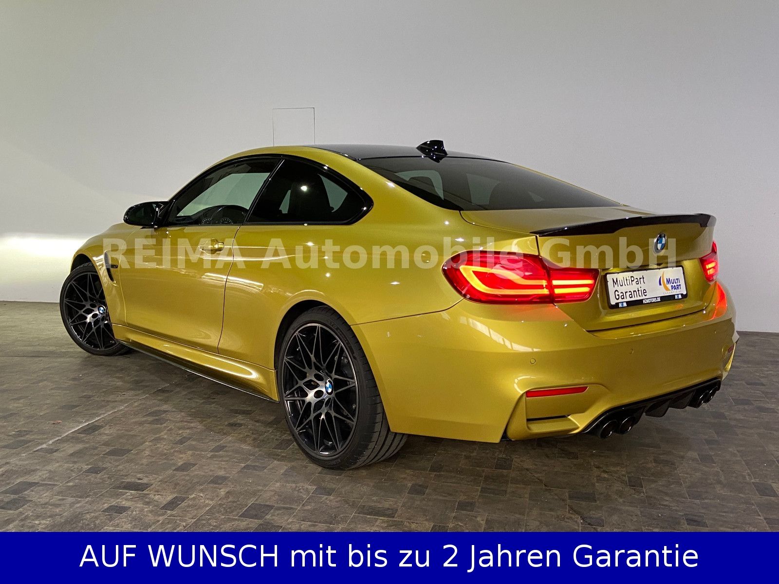 Fahrzeugabbildung BMW M4 Coupe Competition, Drivers Package, HUD