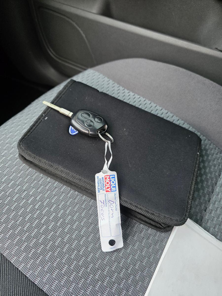 Ford Focus 2006 — photo 9