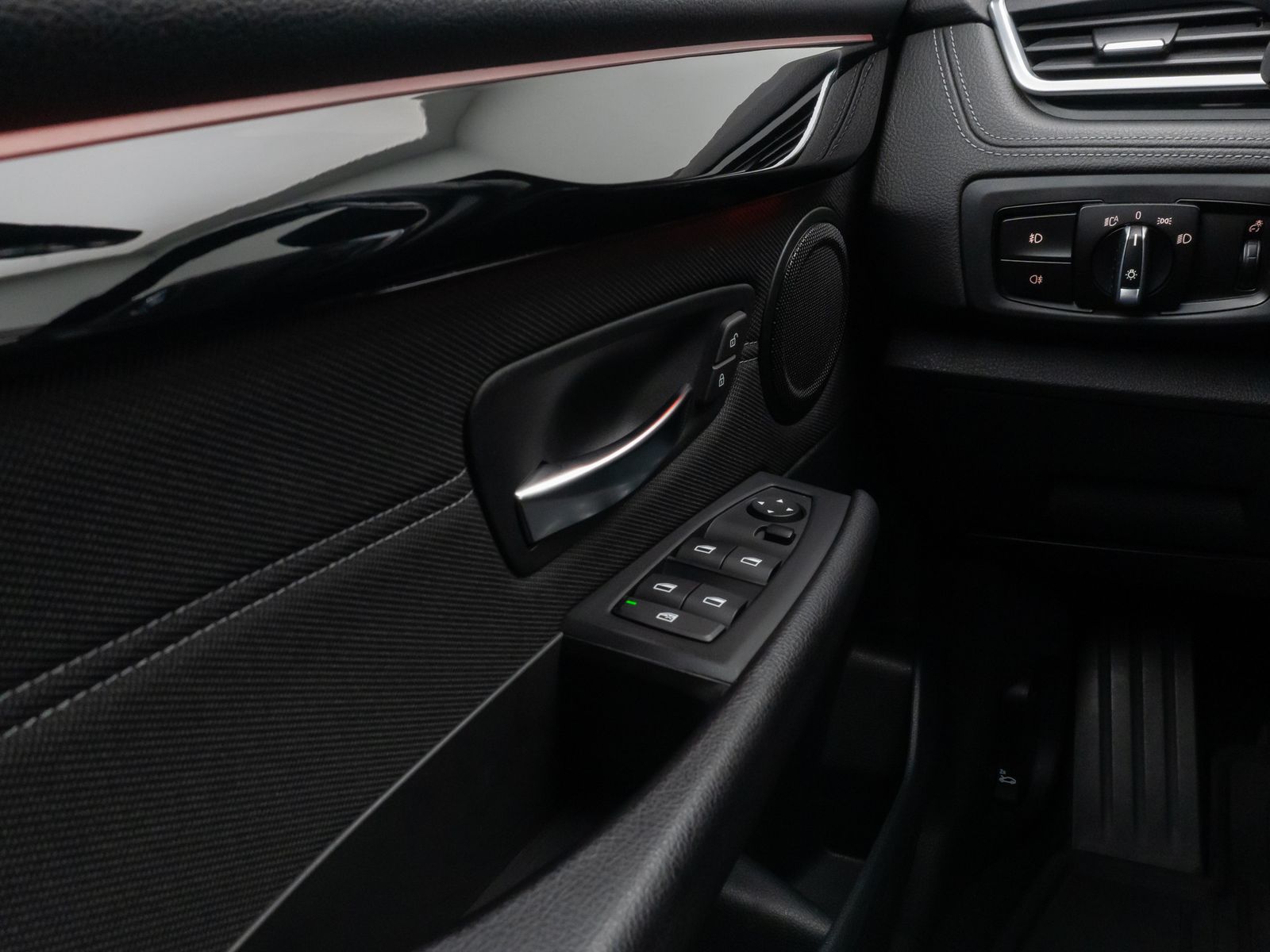 Fahrzeugabbildung BMW 218 Gran Tourer SportLine Parkassist Navi AHK