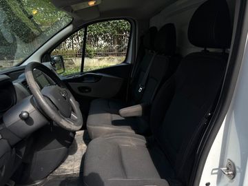 Renault Trafic - 11