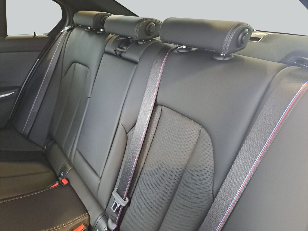 BMW 330 - Bild 13