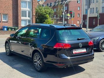 Volkswagen Golf - 4