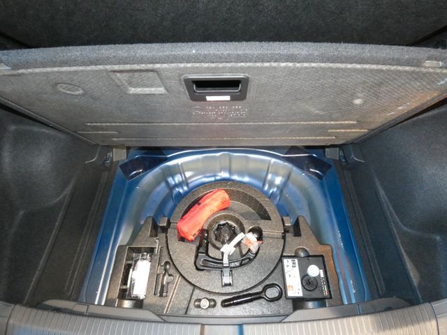 T-Roc 1.5 TSI R-Line DSG Black Style el. Heckkl.