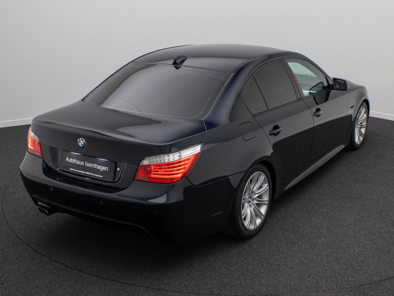 Fahrzeugabbildung BMW 530i M Sport Xenon NaviPro AHK HiFi Memory Leder