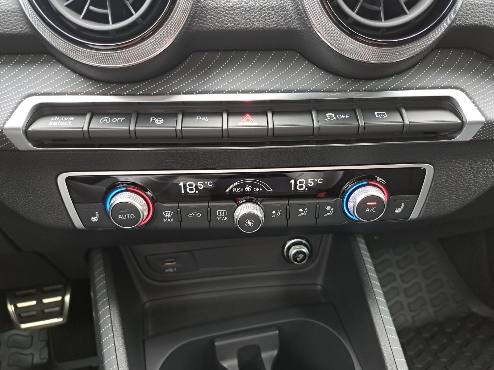 Audi SQ2 - Bild 21
