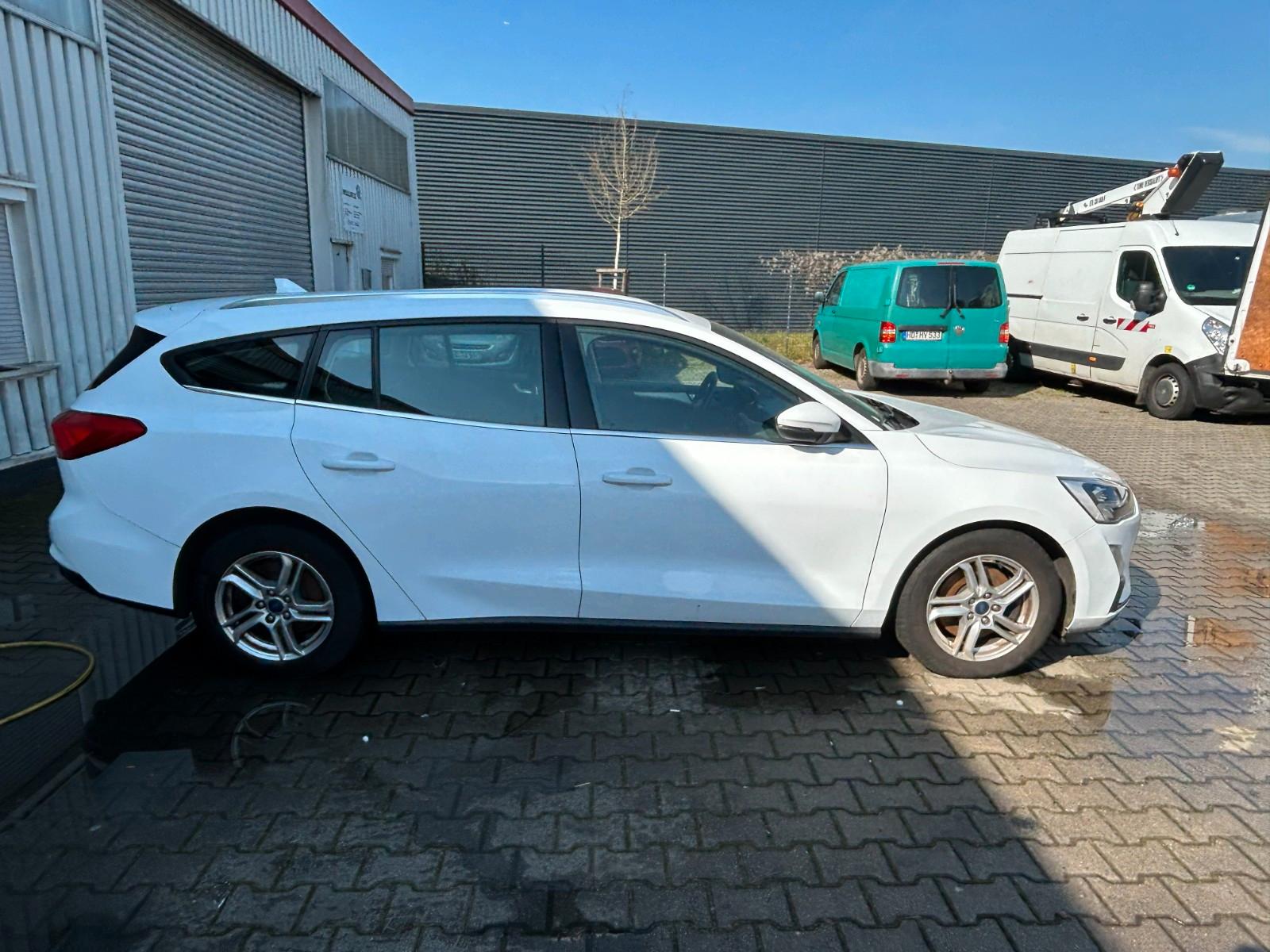 Ford Focus Turnier Cool & Connect 1.5TDCi Automatik