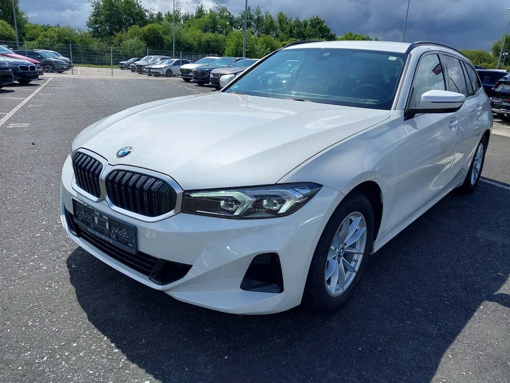 Image of BMW 320