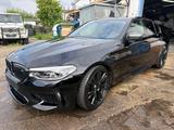BMW M5 Competition"LED/NightV./SoftC."MOTORSCHADEN - BMW: Motorschade