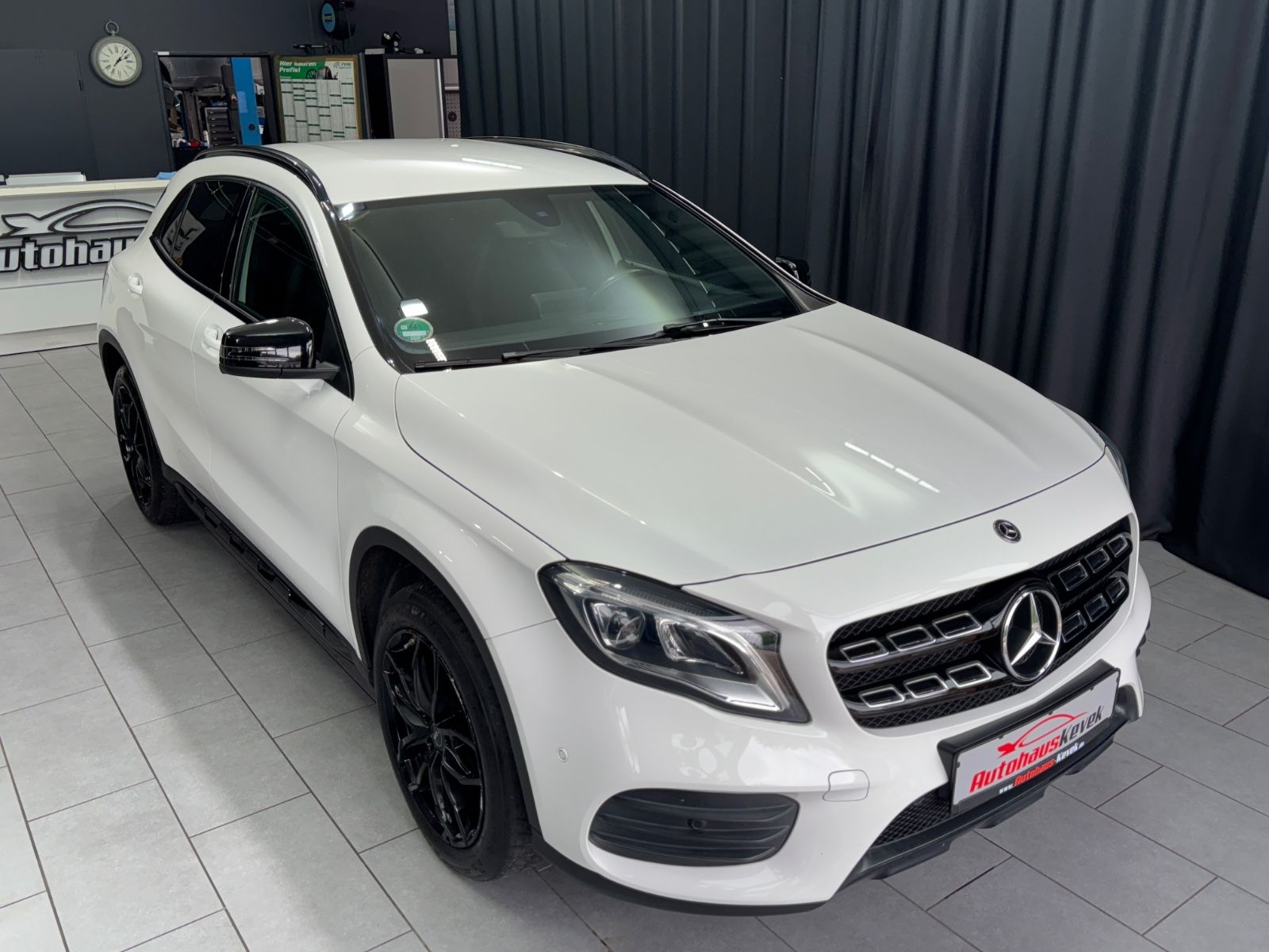 Fahrzeugabbildung Mercedes-Benz GLA 200|7G-AUTOMATIK|NAVI|LED|KAMERA|AHK|AMG-LIN