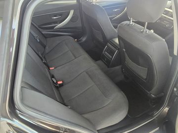 BMW 318 - 12