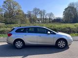 Opel Astra J Sports Tourer Selection - Opel Astra: Selection