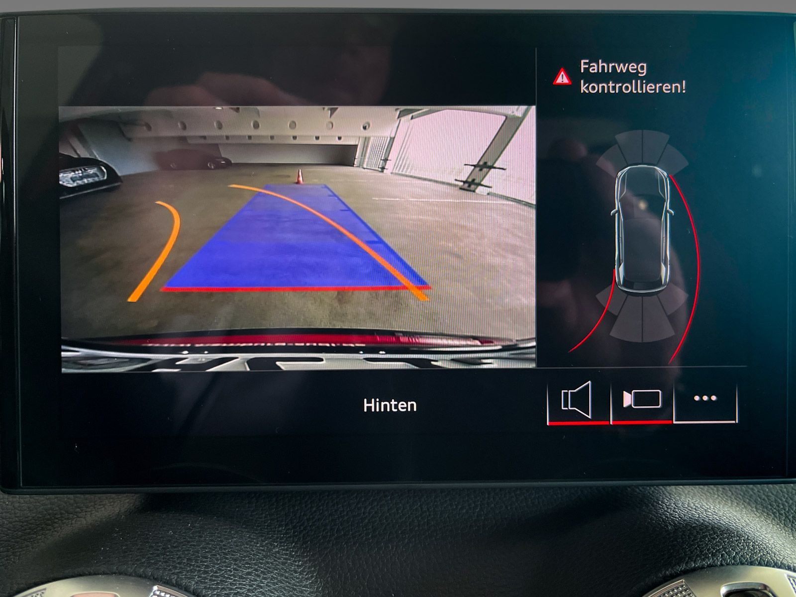 Audi SQ2 - Bild 13