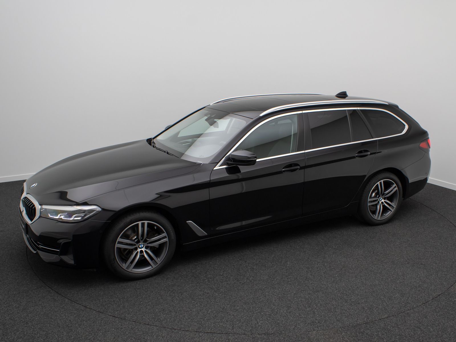 Fahrzeugabbildung BMW 520d xD Alarm 4xKlima Leder DAB Panorama 18Zoll