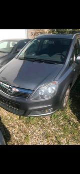 Opel Zafira b 2.0  7- Zitzer - Opel Zafira aus 2007 mit Diesel-Antrieb
