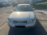 Audi A4 B 5 1.8 - Audi A4 aus 2000: 1.8