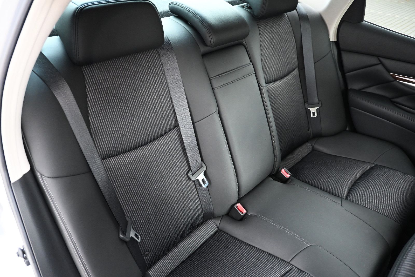 Nissan Fuga 3,7 GT Type S – Bild 23
