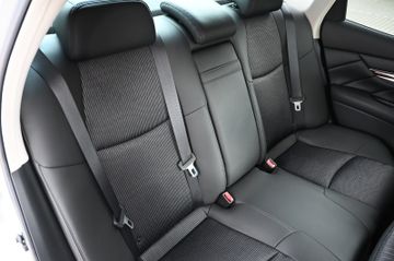Nissan Fuga 3,7 GT Type S – Bild 23