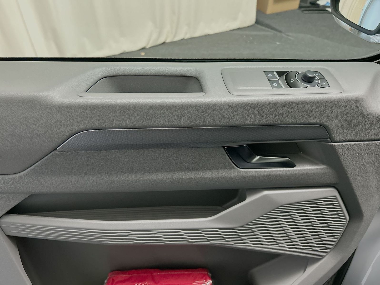 Volkswagen T7 Transporter - Bild 12