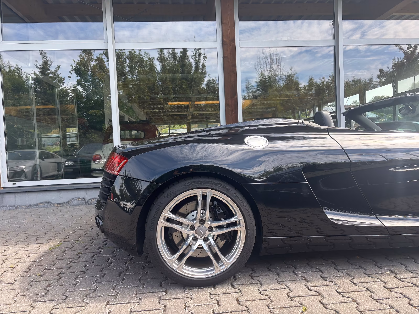 AUDI R8 SPYDER 4.2 FSI QUATTRO