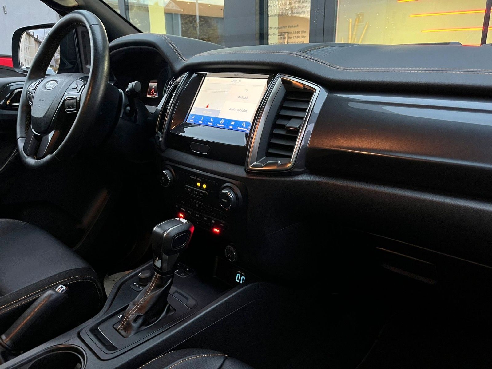 Fahrzeugabbildung Ford Ranger 2.0 TDCi PantherWildtrak Doppelkab. 4x4