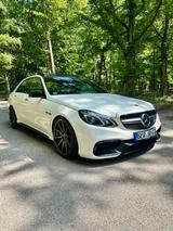 Mercedes-Benz GARANTIE*SCHECKHEFT*PANO*LED*H&K*DISTRONIC* 20"* - Mercedes-Benz E 63 AMG: Limousine