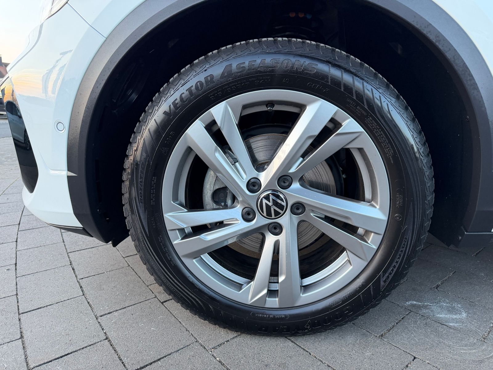 Volkswagen T-Roc - Bild 11