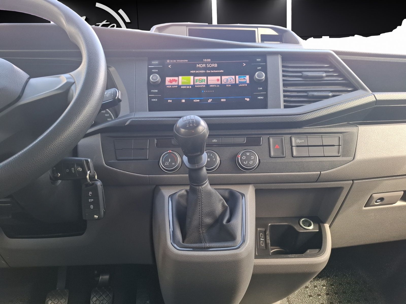Fahrzeugabbildung Volkswagen T6 Transporter T6.1 DoKa Lang Klima AHK