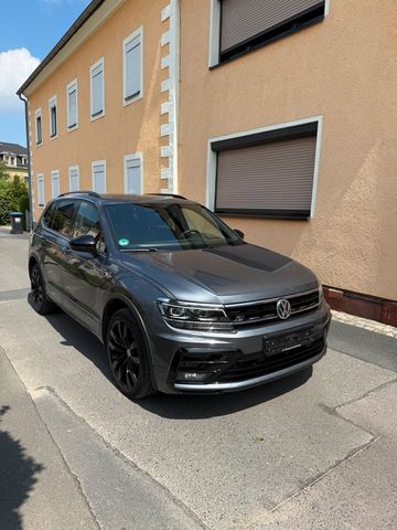VW VW Tiguan Allspace 2.0 TDi 240 PS 4x4 Allrad