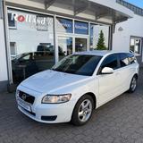 Volvo V50 Kombi 2.0 F Kinetic - gebrauchte Volvo V50 aus dem Jahr 2010